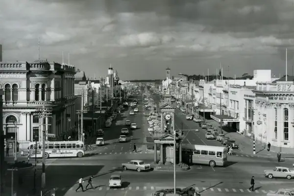 Tay Street, Invercargill, New Zealand in 1966 (16445101651)