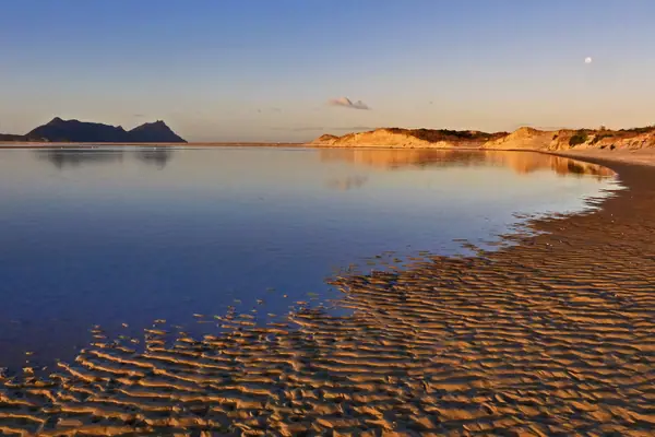 Sunset Ruakaka River Mouth. NZ (27732475456)
